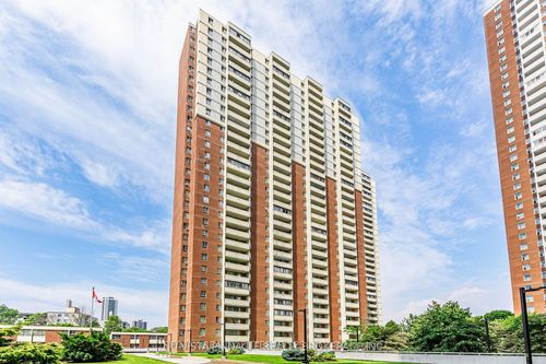 612-1 Massey Square, East York, ON, M4C5L4 | Card Image