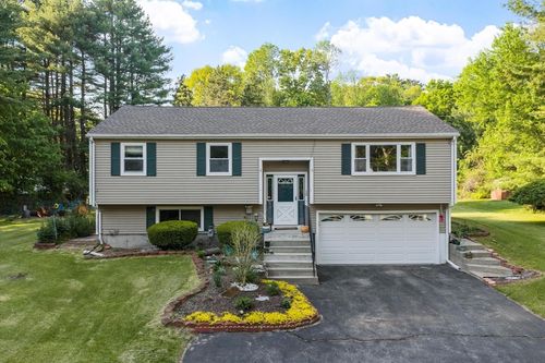 12 Murphy Rd, Hudson, MA, 01749-3210 | Card Image