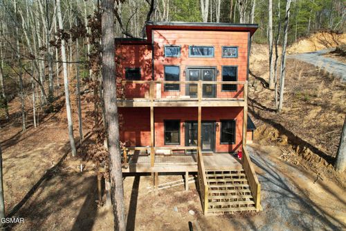 2672 Sulpher Springs Way, Sevierville, TN, 37862-7894 | Card Image