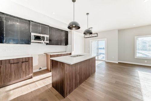 504 Heritage Blvd, Cochrane, AB, T4C | Card Image