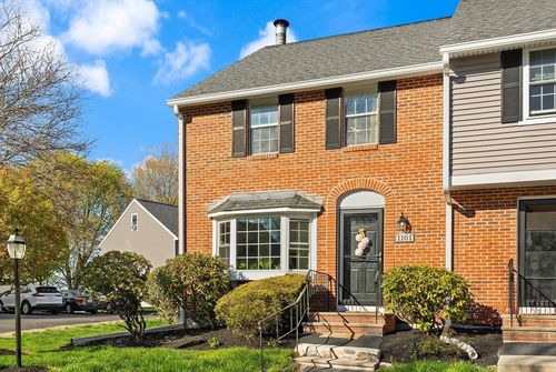 1101-320 Newbury St, Danvers, MA, 01923-1056 | Card Image