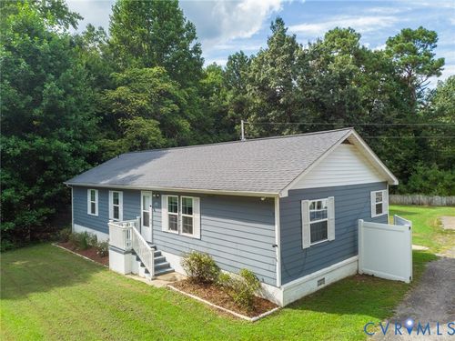 173 Antioch Rd, Warfield, VA, 23889-2220 | Card Image