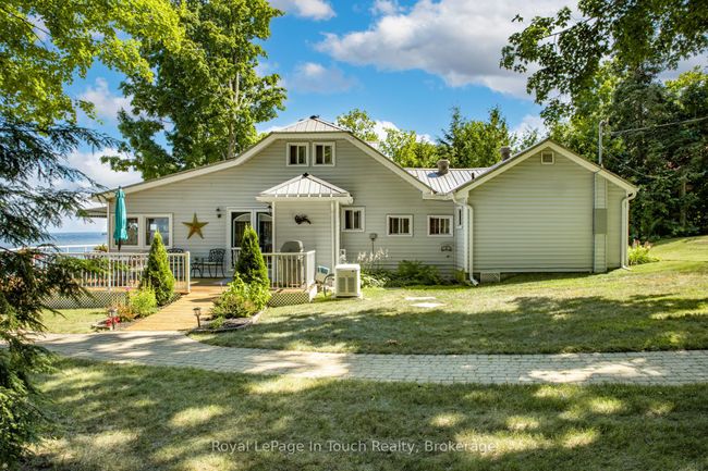 1443 Champlain Rd, House other with 5 bedrooms, 3 bathrooms and 6 parking in Tiny ON | Image 11