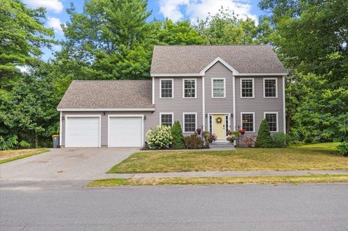 24 Orchard St, Scarborough, ME, 04074-9781 | Card Image