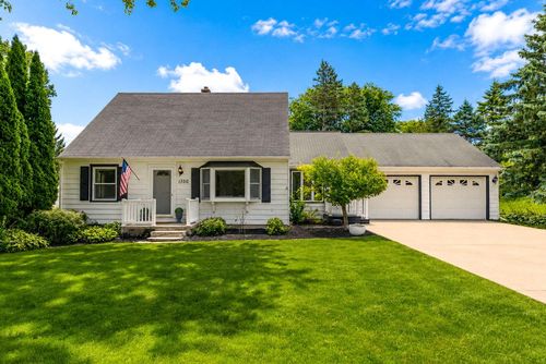1300 Garvens Avenue, Brookfield, WI, 53005 | Card Image