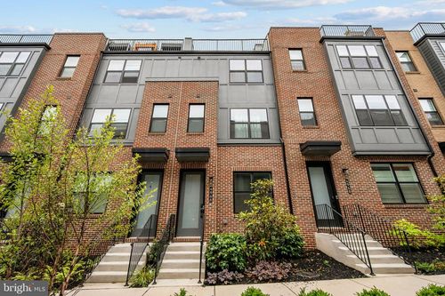 4966 Lachlan Mews, Alexandria, VA, 22304-7370 | Card Image