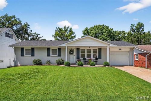 221 E Crestview Dr, Columbia, IL, 62236-1203 | Card Image