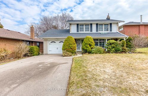 39 Beaver Bend Crescent, Etobicoke, ON, M9B5R2 | Card Image