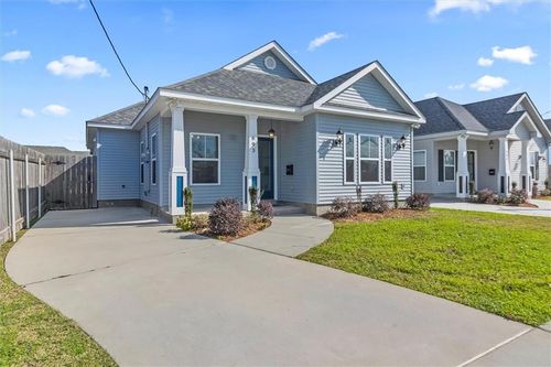 693 Saint George Ave, Jefferson, LA, 70121-1116 | Card Image