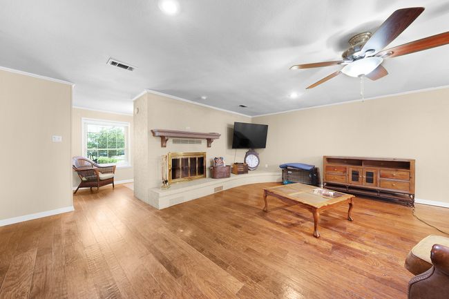 1440 Live Oak St, House other with 3 bedrooms, 3 bathrooms and null parking in Sulphur Springs TX | Image 6