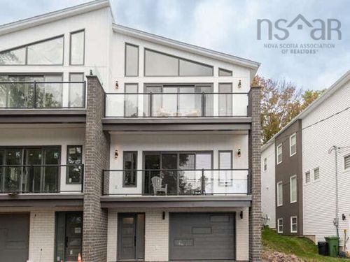 368 Shore Dr, Bedford, NS, B4A2C6 | Card Image