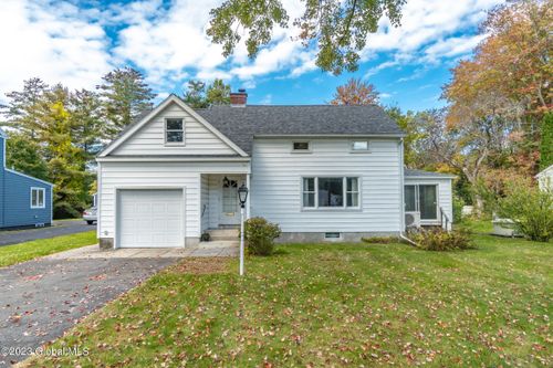 147 Orchard Street, Bethlehem, NY, 12054 | Card Image