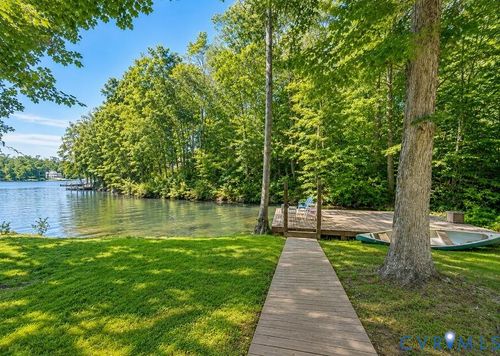 477 Land Or Dr, Ruther Glen, VA, 22546-1223 | Card Image
