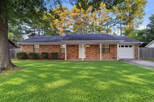 2301 Carywood Dr, Bryant, AR, 72022-2403 | Card Image