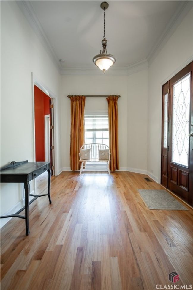 Entrance | Image 8