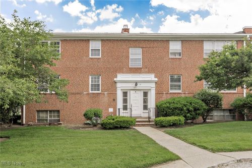 3271 Warrensville Center Rd, Shaker Heights, OH, 44122-3780 | Card Image
