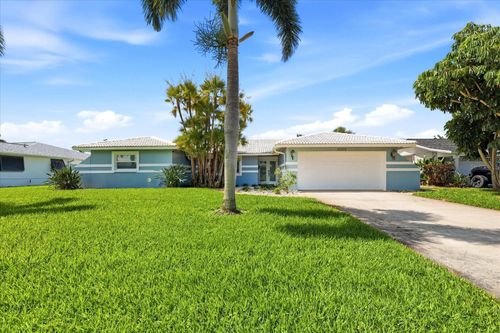 8008 13th Ave S, ST PETERSBURG, FL, 33707-2711 | Card Image