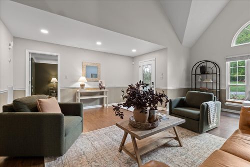 12424 Creek Hollow Ln, Soddy Daisy, TN, 37379-5902 | Card Image