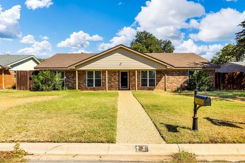 4 Amhurst Ct, Midland, TX, 79705-4801 | Card Image