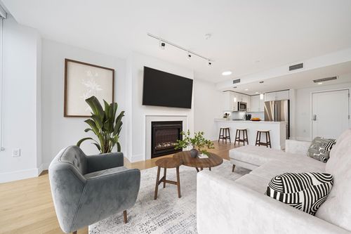 319-7 Beech St, Cambridge, MA, 02140-1943 | Card Image