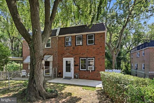 327 Greenwood Rd, SHARON HILL, PA, 19079-1203 | Card Image