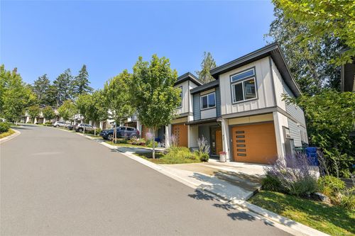937 Echo Valley Pl, Victoria, BC, V9B0Y2 | Card Image