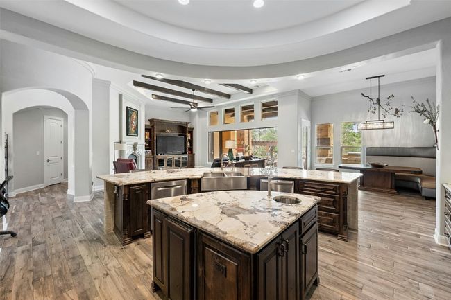 This house has a whole home softener and reverse osmosis system. | Image 18