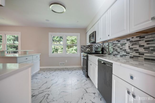 34 Hershey Rd, House other with 4 bedrooms, 3 bathrooms and null parking in East Brunswick NJ | Image 11