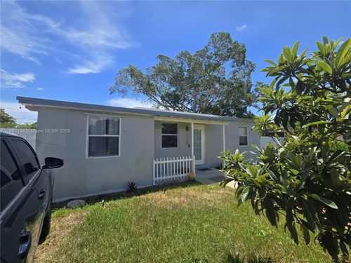 5240 Ne 16th Ter, Pompano Beach, FL, 33064-5617 | Card Image