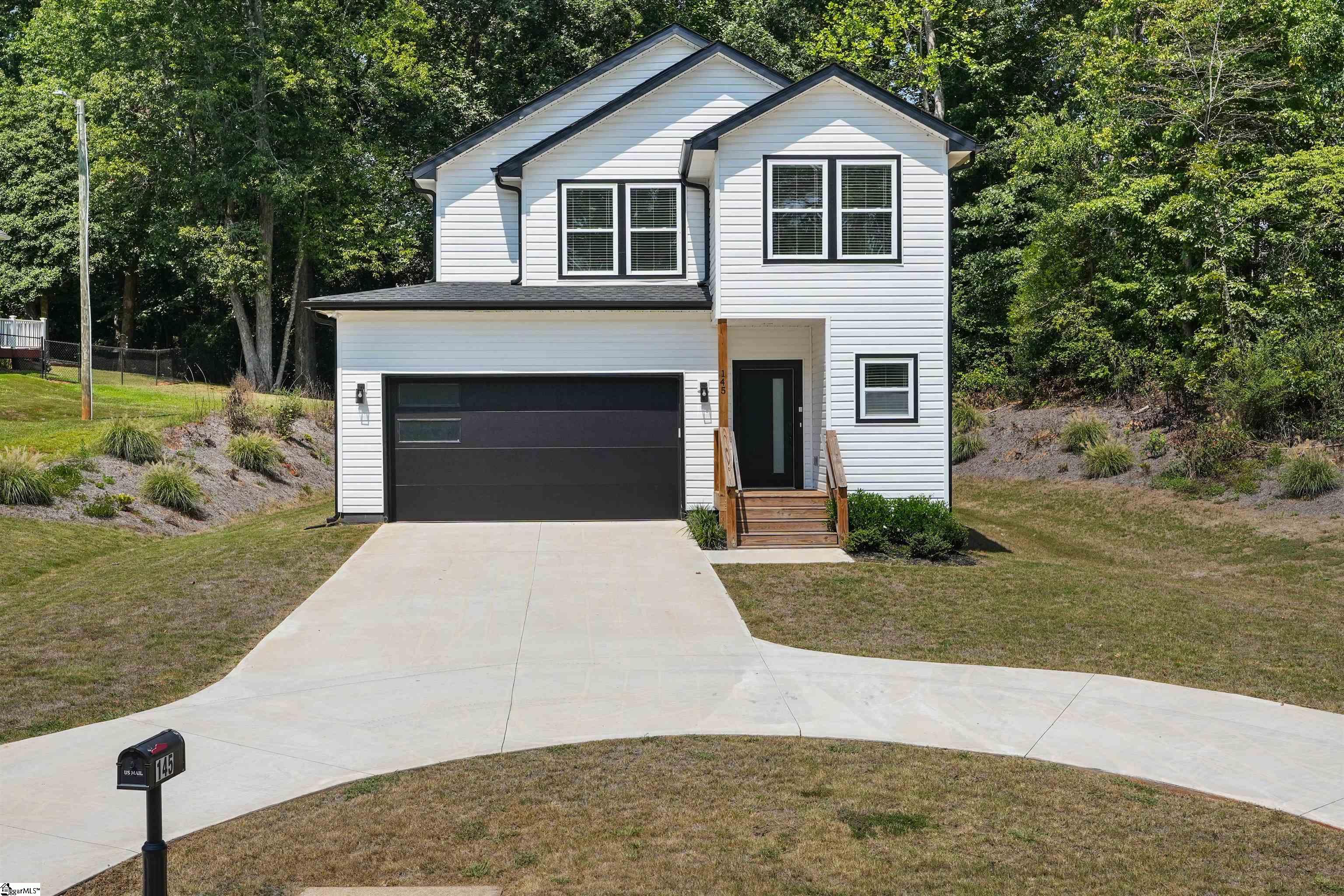 Fox Run Cir, Greer, SC 29651