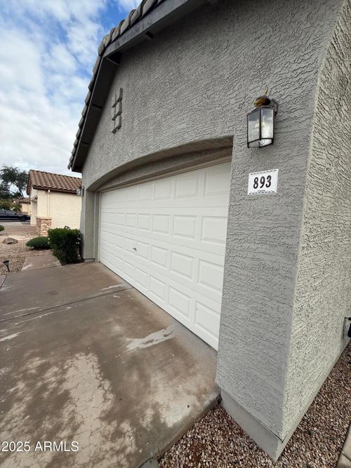 893 S Roanoke St, Gilbert, AZ, 85296-8857 | Card Image