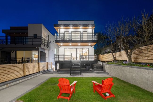 463 W 14 Th Street, House other with 5 bedrooms, 3 bathrooms and 3 parking in North Vancouver BC | Image 33