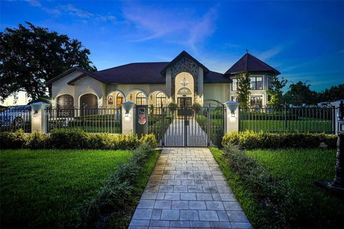 9815 Sw 114th St, Miami, FL, 33176-4145 | Card Image