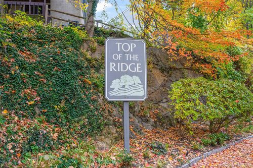 b2-3 Top Of The Rdg, Mamaroneck, NY, 10543-1734 | Card Image