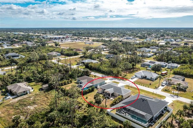 10430 Chablis Ave, House other with 3 bedrooms, 2 bathrooms and null parking in Englewood FL | Image 38