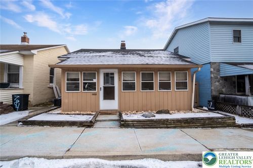 788 Edgemont Ave, Palmerton, PA, 18071-1123 | Card Image