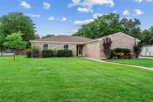 1201 Hawk Tree Dr, College Station, TX, 77845-5156 | Card Image