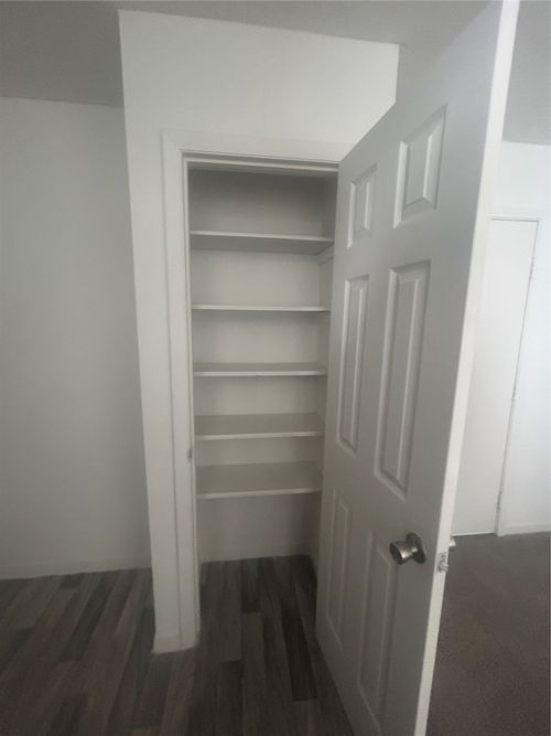 apt-11d-1105 Westwood Ln, Giddings, TX, 78942-9324 | Card Image