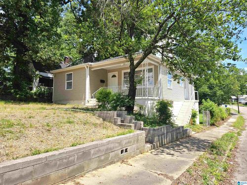 1556 Mountain Dr, TARRANT, AL, 35217-3222 | Card Image