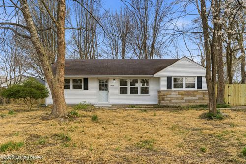 5513 Brokers Tip Ln, Louisville, KY, 40272-3521 | Card Image