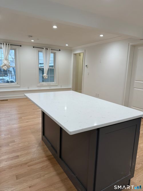 159 Grove St, Stamford, CT, 06901-1818 | Card Image