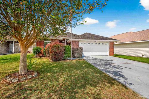 2380 Bur Oak Dr, Cantonment, FL, 32533-7571 | Card Image