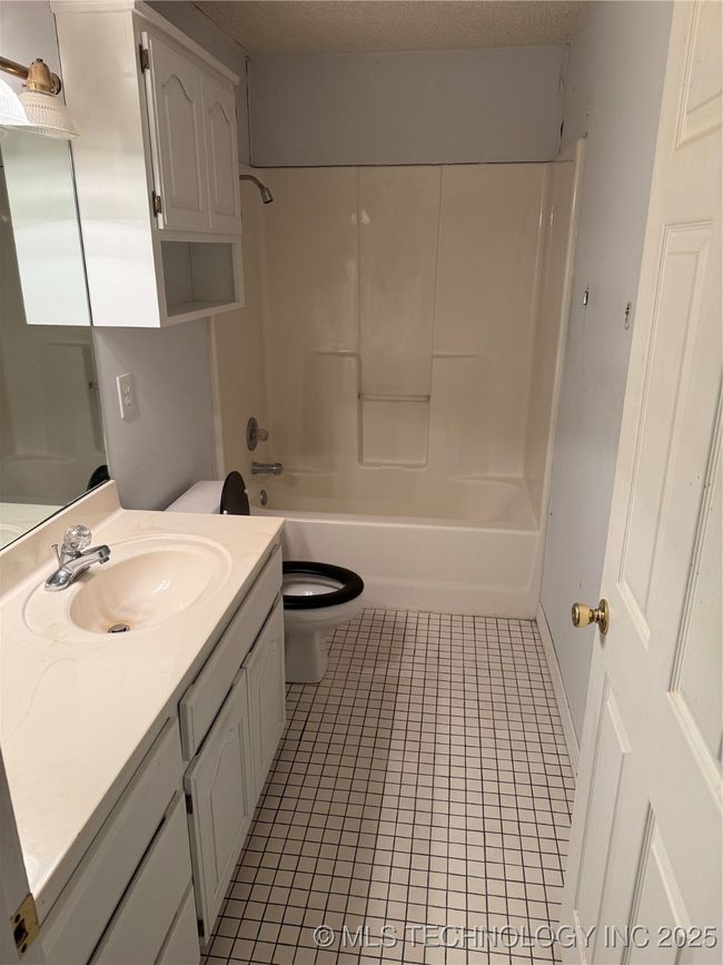 202 Greentree Dr, House other with 4 bedrooms, 3 bathrooms and null parking in Tahlequah OK | Image 12