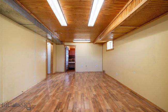411 W Railroad Ave N, House other with 5 bedrooms, 2 bathrooms and null parking in Manhattan MT | Image 25