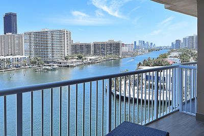 803 - 121 Golden Isles Dr, Condo with 2 bedrooms, 2 bathrooms and null parking in Hallandale Beach FL | Image 3