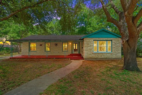 207 N Marable St, West, TX, 76691-1421 | Card Image