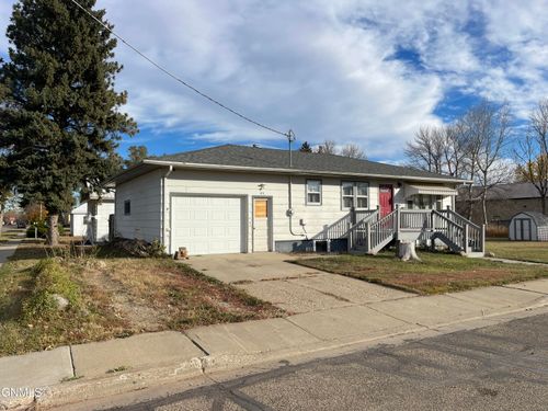 45 1st Street S, Halliday, ND, 58636 | Card Image