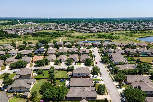 327 Saffron Spgs, House other with 3 bedrooms, 2 bathrooms and 4 parking in Buda TX | Image 40