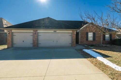 816 Roubidoux Street, Nixa, MO, 65714 | Card Image