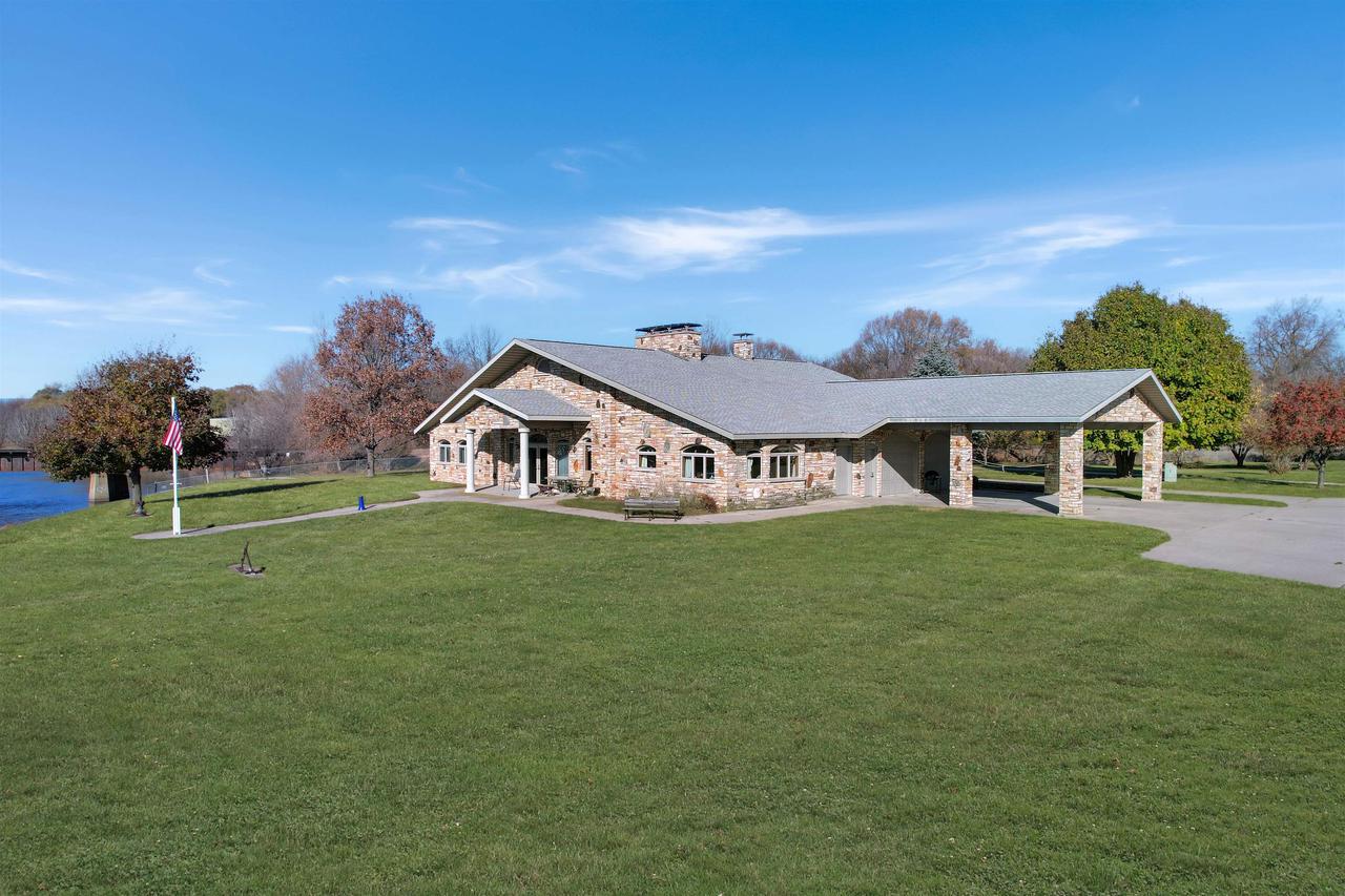 19th St, Menominee, MI 49858